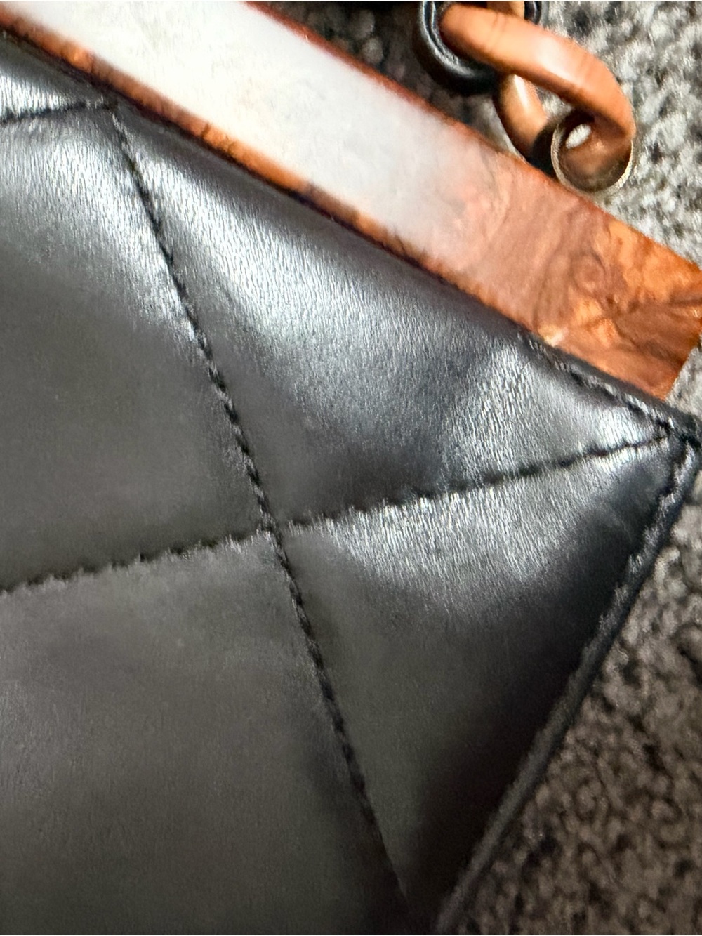 CHANEL Black Quilted Leather Shoulder Bag with Brown Wood Trim - Picture 6 of 11